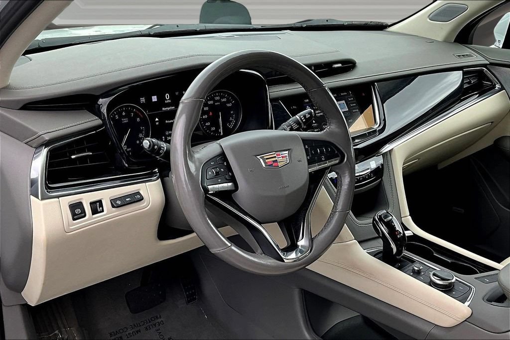 Certified 2024 Cadillac XT6 Premium Luxury w/ Technology Package AWD/4WD image 17