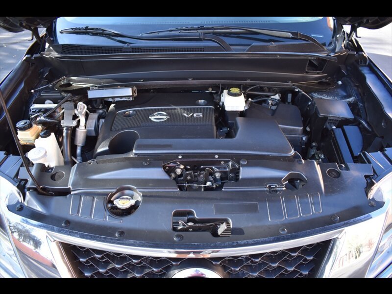 Used 2015 Nissan Pathfinder Platinum AWD/4WD image 45