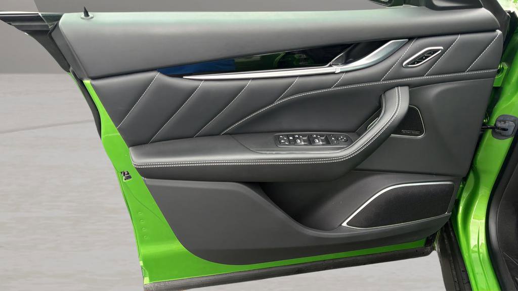 Used 2023 Maserati Levante Modena image 17