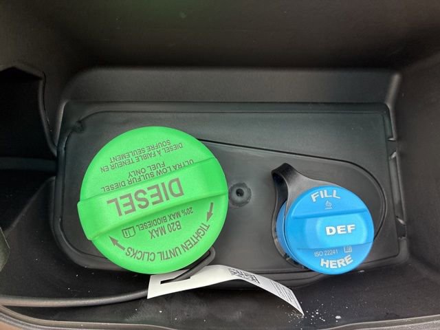 New 2026 Ford F250 Lariat w/ FX4 Off-Road Package image 4