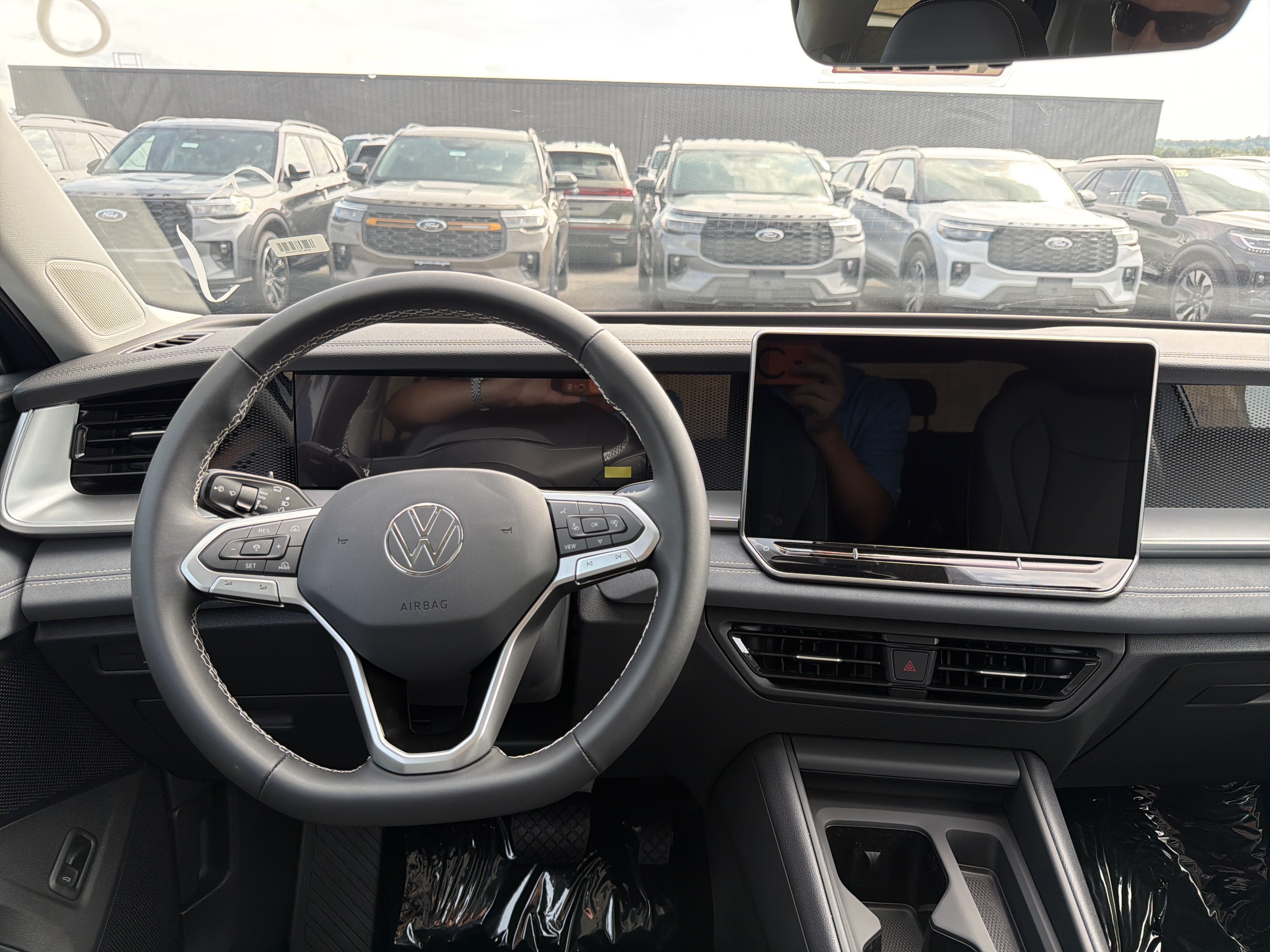 New 2026 Volkswagen Tiguan SE AWD/4WD image 12