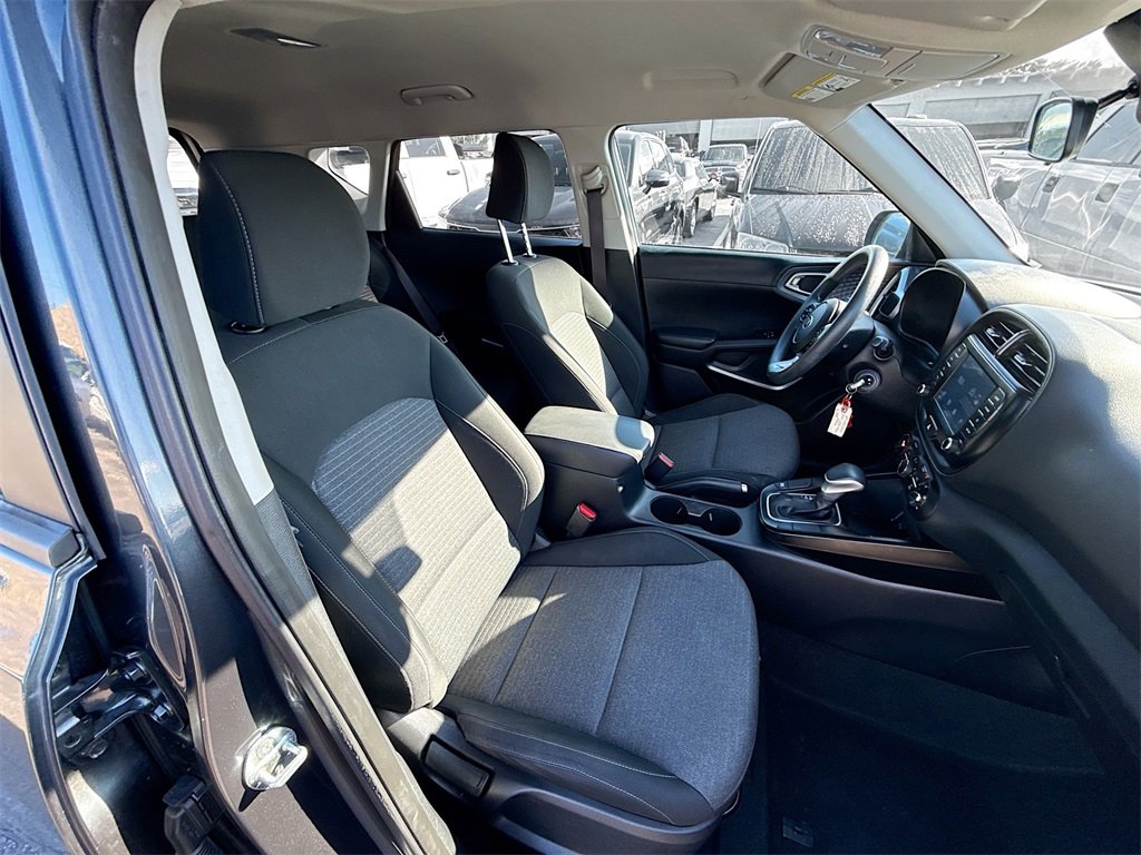 Used 2021 Kia Soul S image 30