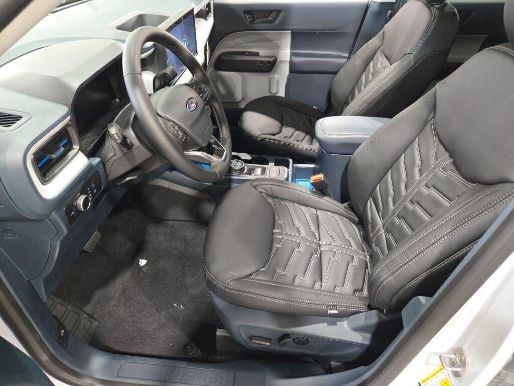 New 2025 Ford Maverick XLT w/ XLT Luxury Package image 21