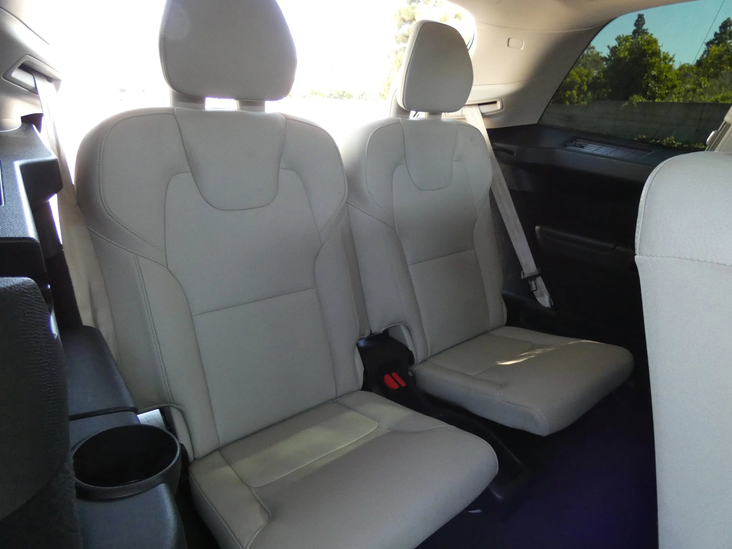 Used 2020 Volvo XC90 T6 Momentum image 45