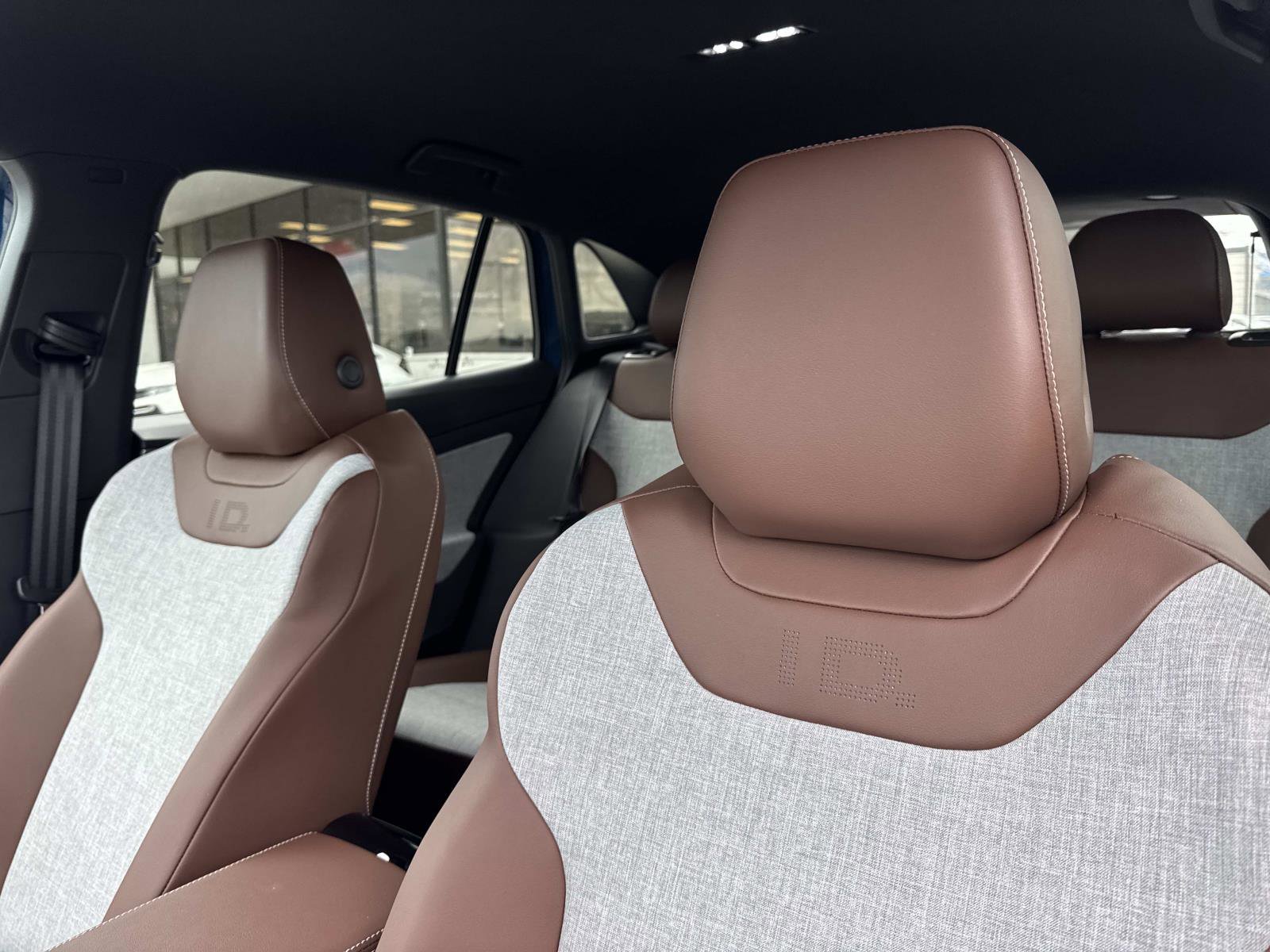 New 2025 Volkswagen ID.4 Pro image 23