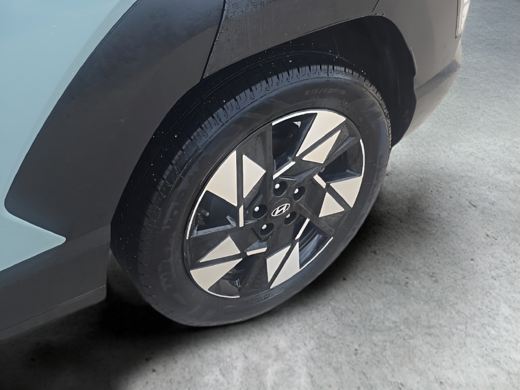 Used 2025 Hyundai Kona SEL FWD image 38