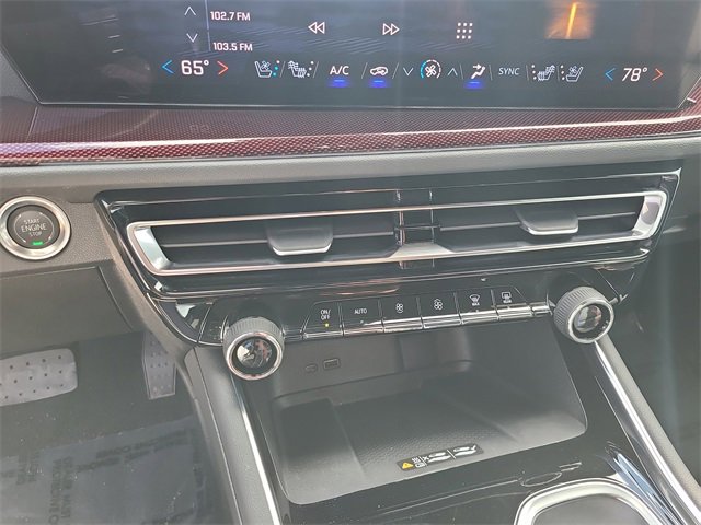 Used 2024 Chevrolet Traverse RS image 35