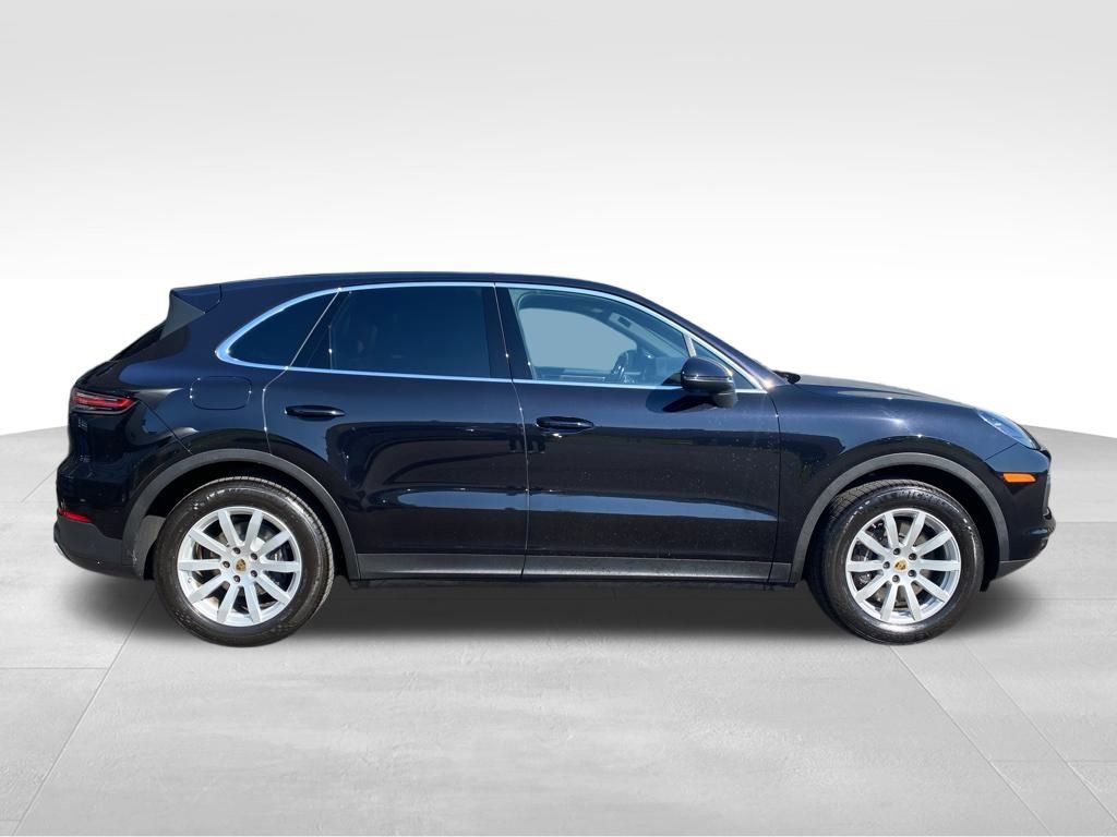 Used 2021 Porsche Cayenne image 3