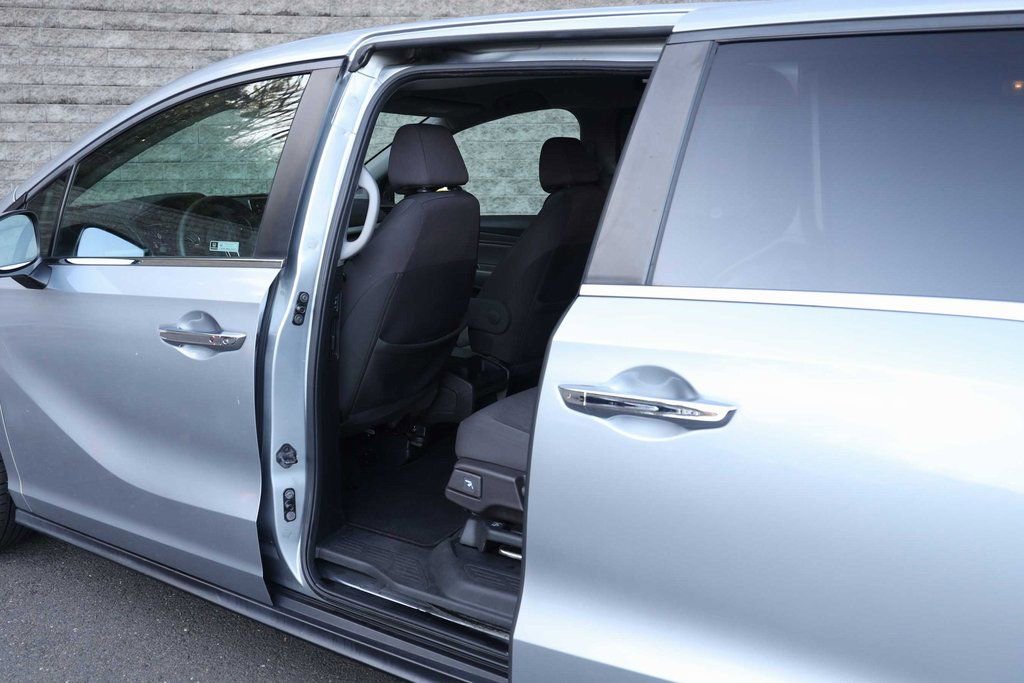 Used 2018 Honda Odyssey EX image 19