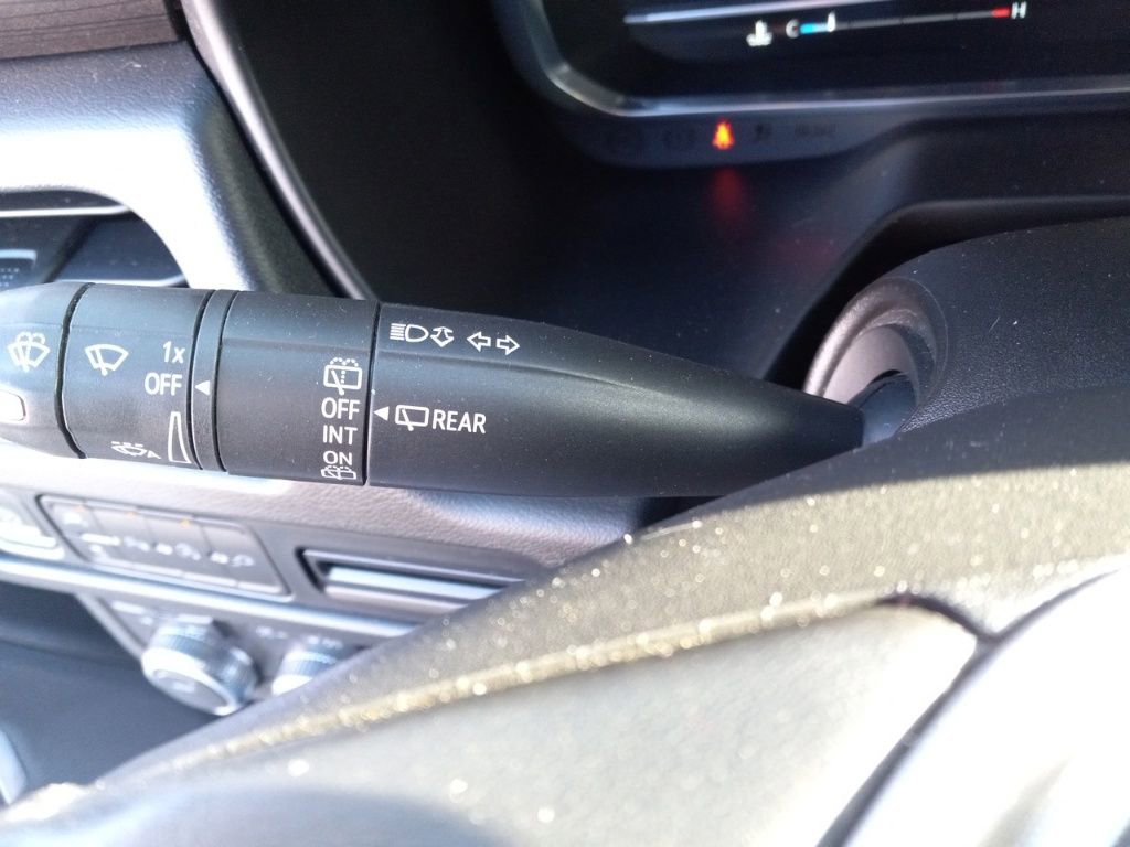 Used 2022 GMC Yukon XL SLE w/ Gmc Pro Safety Plus Package image 32