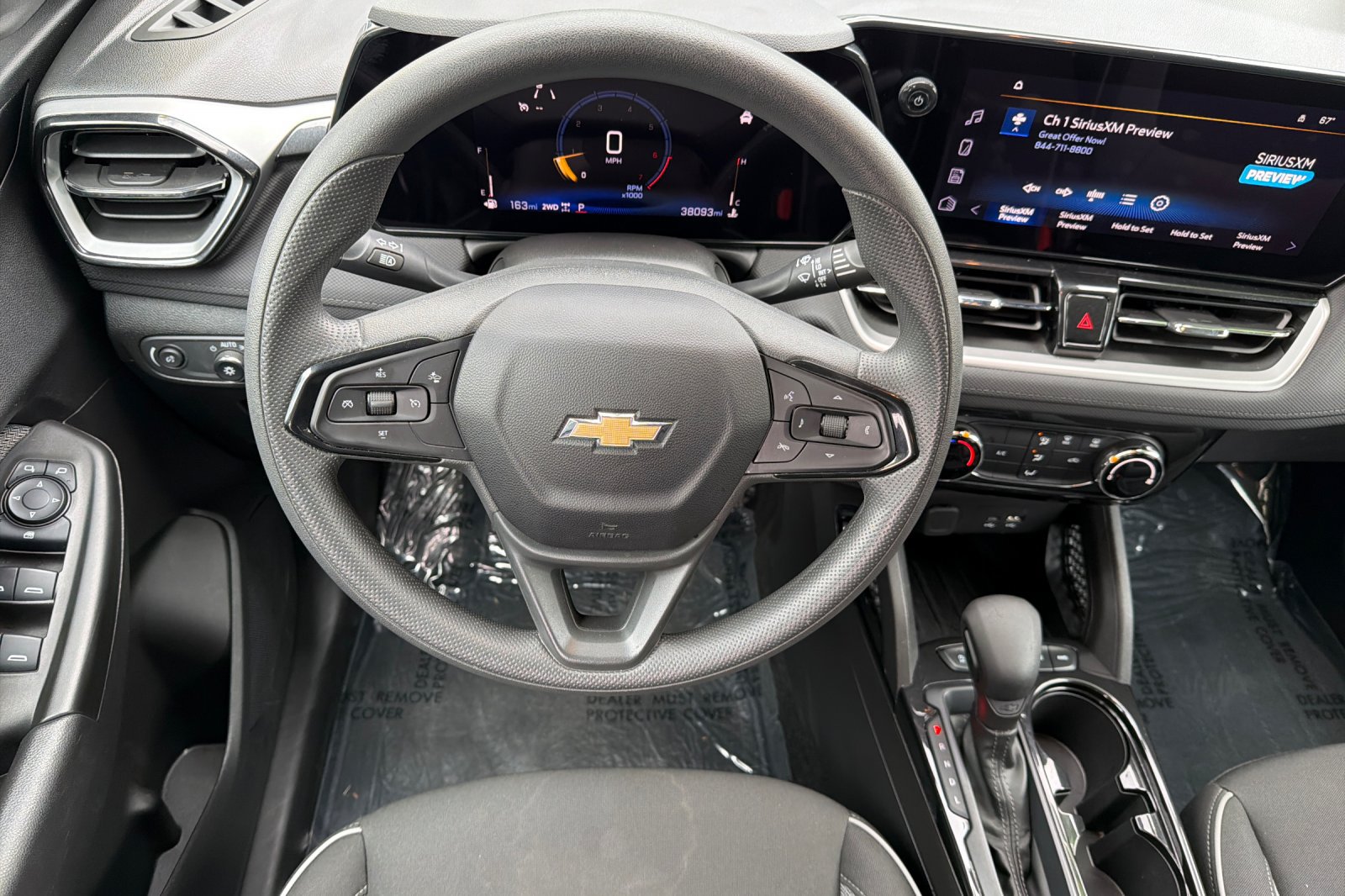 Used 2025 Chevrolet TrailBlazer LT AWD/4WD image 14