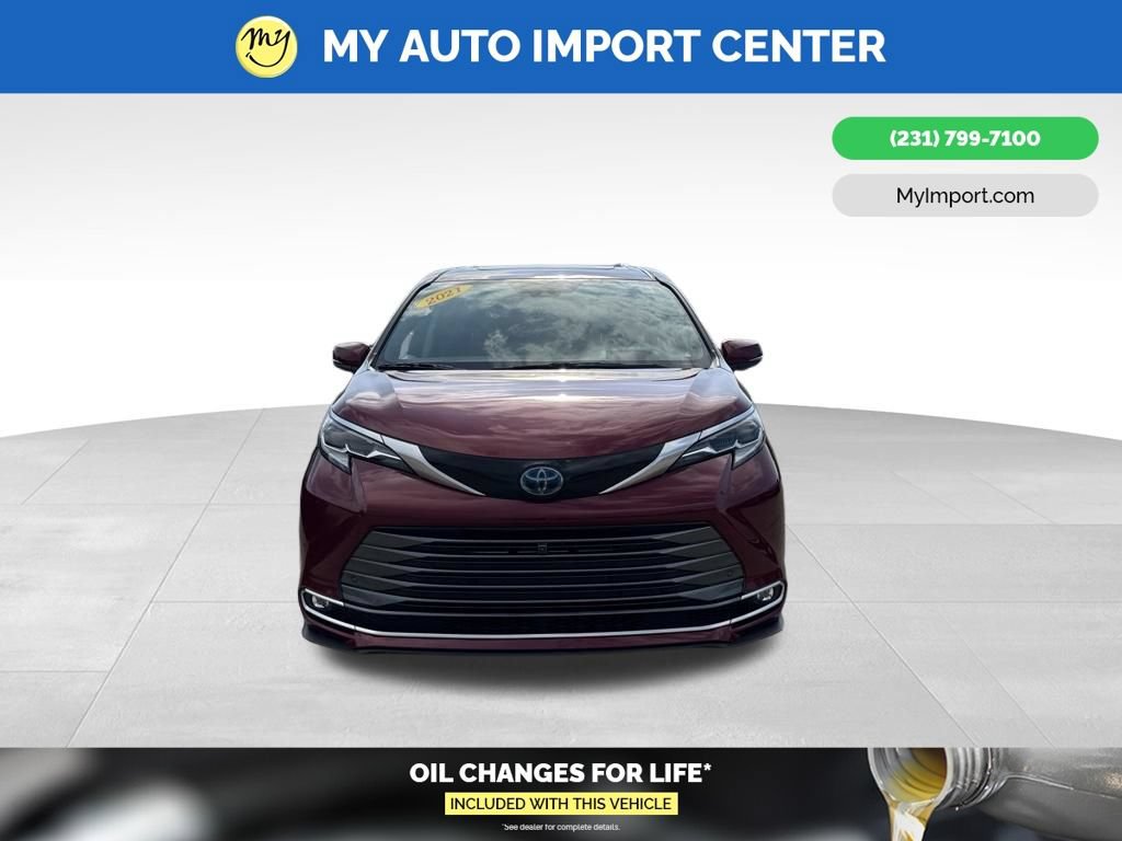 Used 2021 Toyota Sienna Platinum AWD/4WD image 2