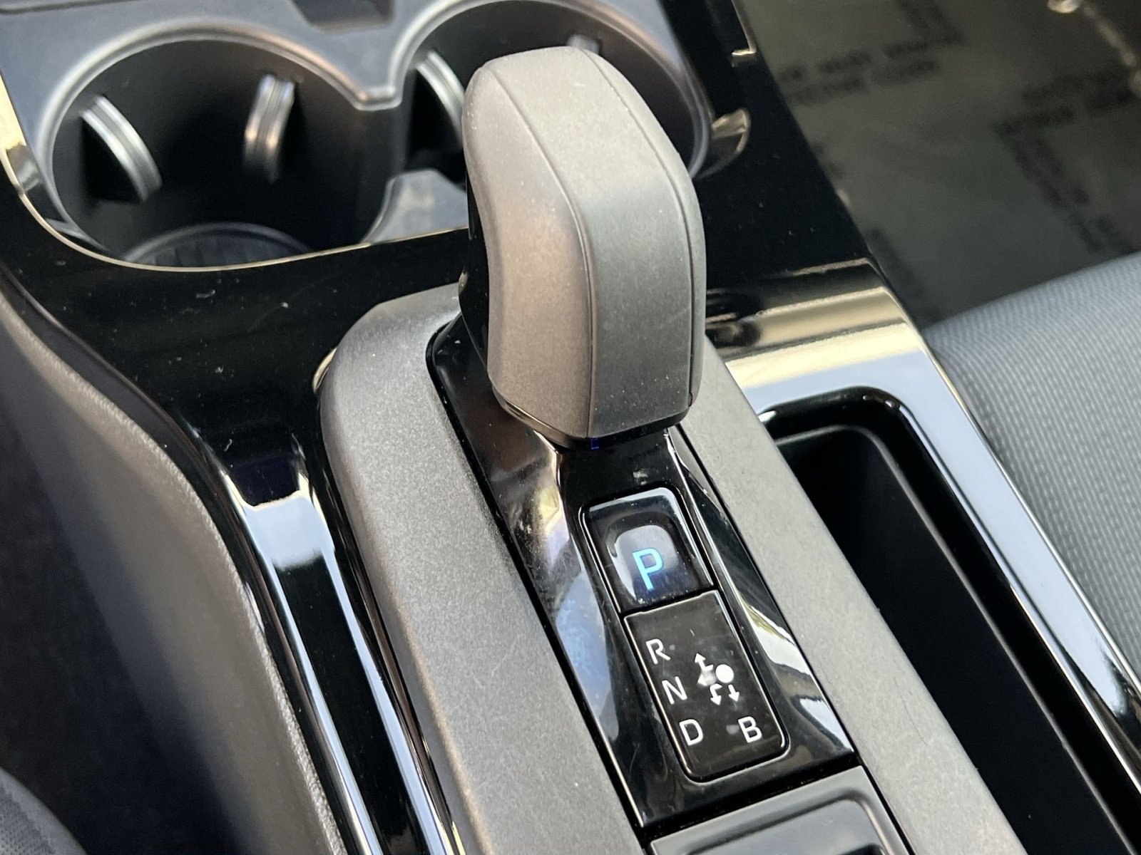 Used 2025 Toyota Prius LE FWD image 21