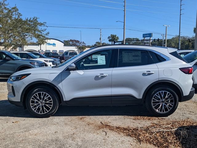 New 2025 Ford Escape SE w/ PHEV Premium Package FWD image 16