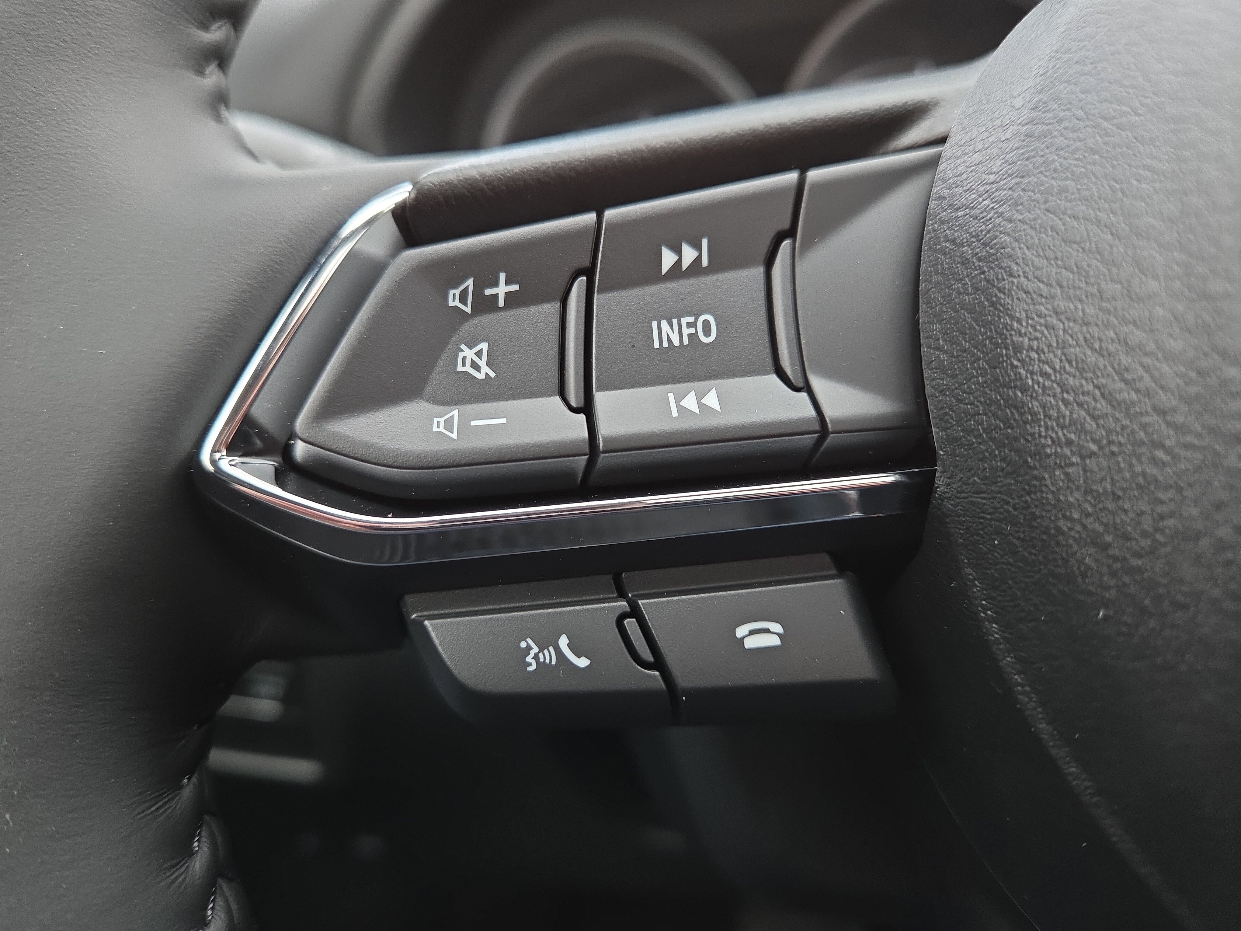 New 2025 MAZDA CX-5 AWD 2.5 S w/ Preferred Package image 18