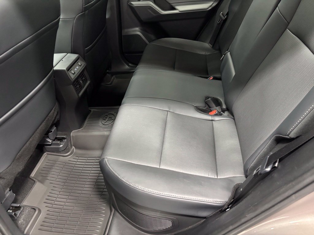 Used 2026 Toyota RAV4 Limited AWD/4WD image 41