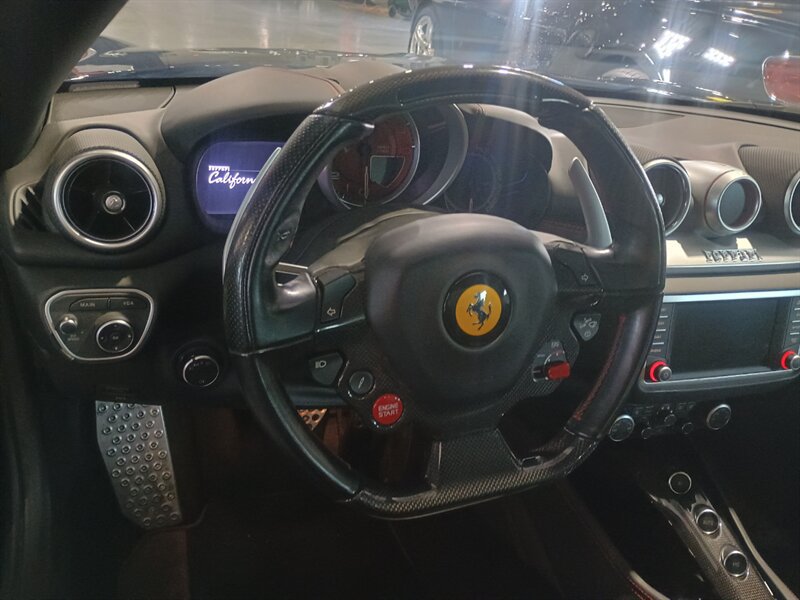 Used 2018 Ferrari California T RWD image 59