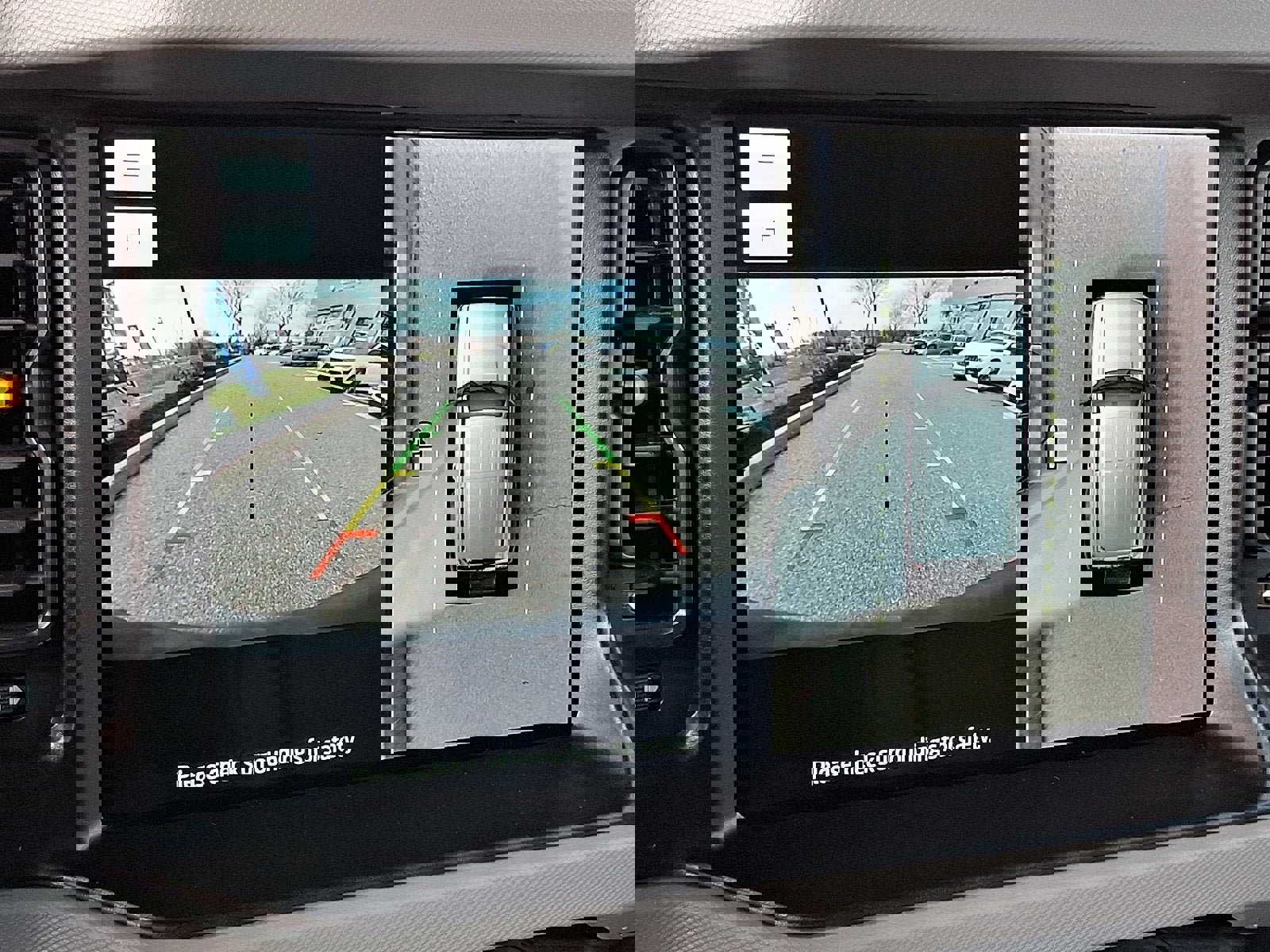 Used 2023 Ford Bronco Badlands image 19