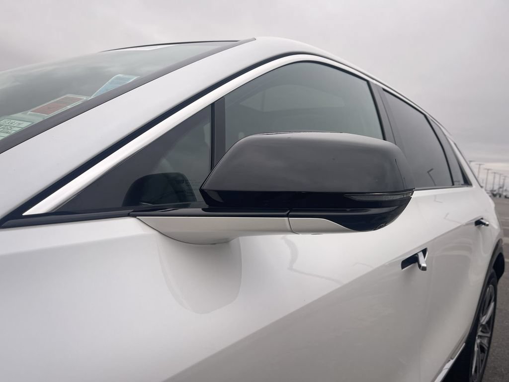 Certified 2024 Cadillac Lyriq Premium Luxury AWD/4WD image 11