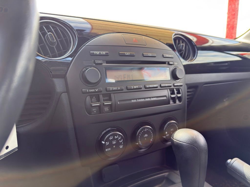 Used 2008 MAZDA MX-5 Miata Sport image 21