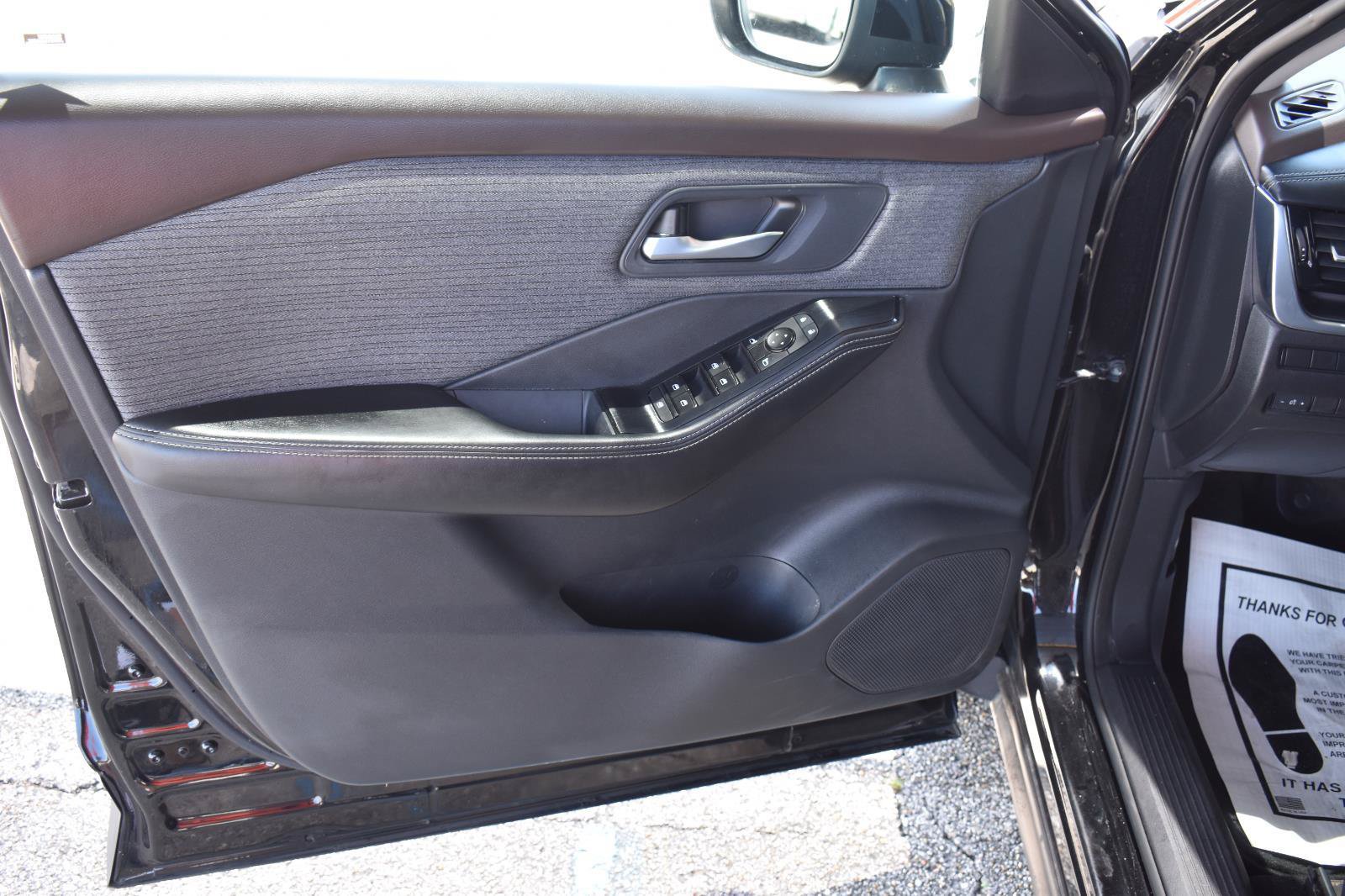 Used 2021 Nissan Rogue SV FWD image 24