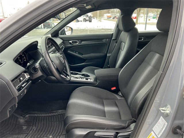 Used 2025 Honda Civic Sport image 3