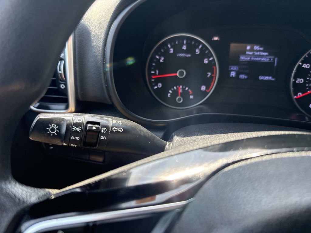 Used 2020 Kia Sportage LX AWD/4WD image 32