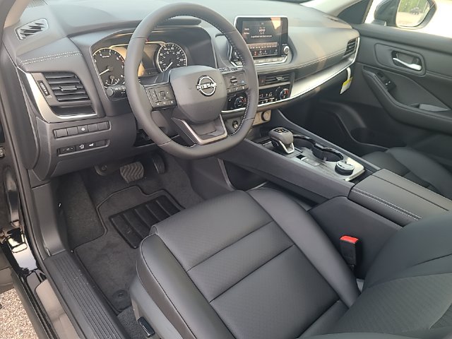 New 2026 Nissan Rogue Dark Armor AWD/4WD image 13