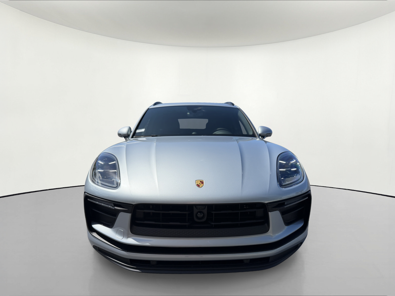 New 2026 Porsche Macan AWD/4WD image 9