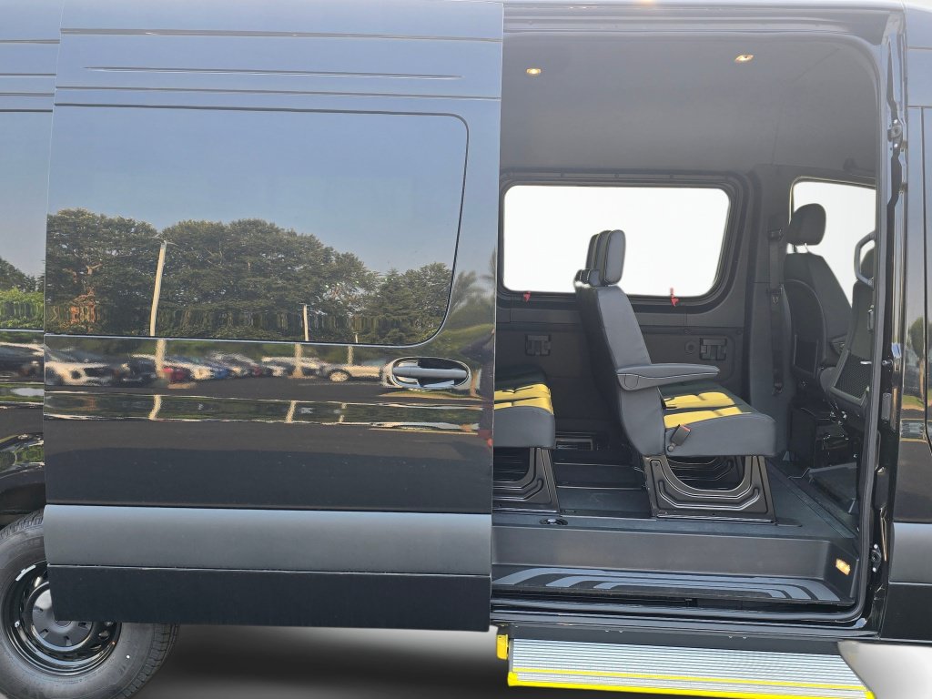 New 2026 Mercedes-Benz Sprinter 2500 image 18