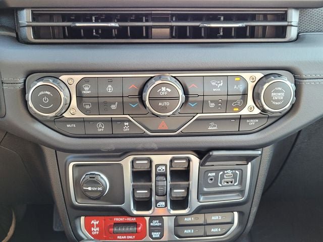 New 2025 Jeep Gladiator Rubicon w/ Convenience Group AWD/4WD image 20