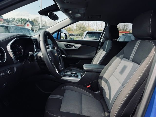 Used 2025 Chevrolet Blazer LT AWD/4WD image 16