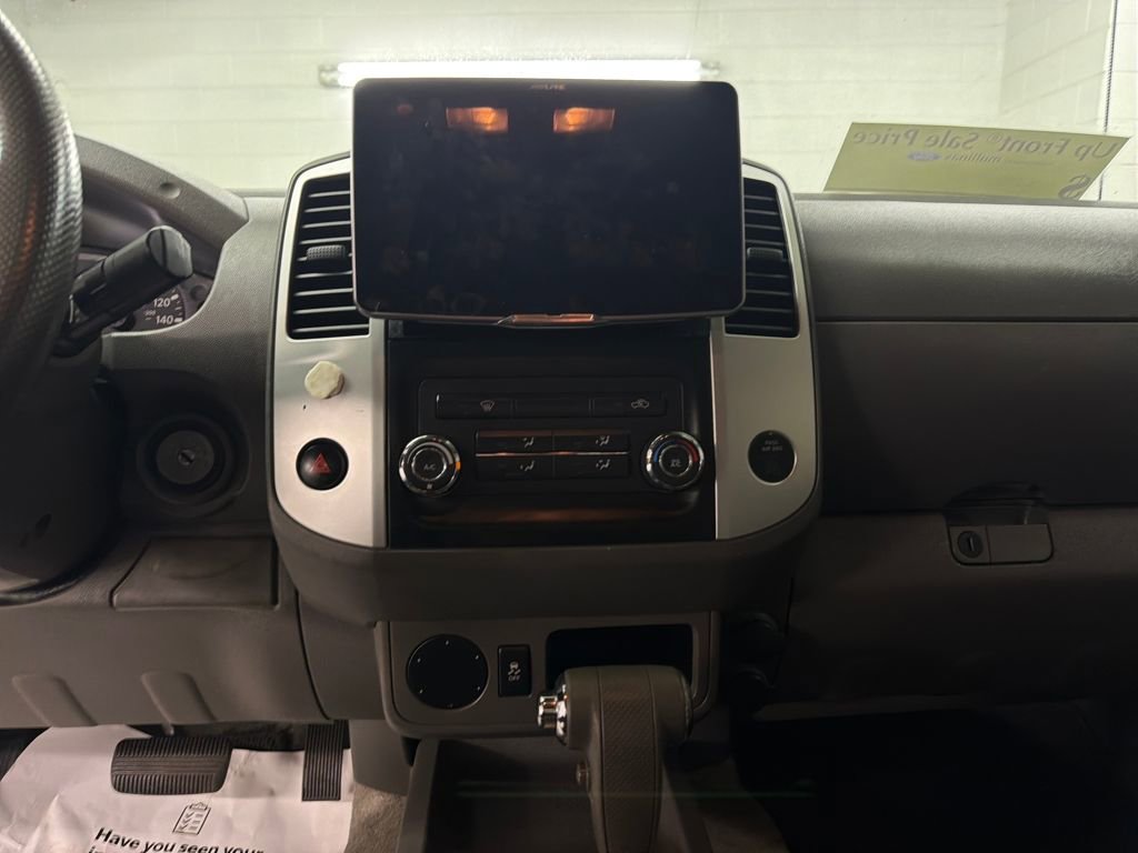 Used 2014 Nissan Frontier SV image 20