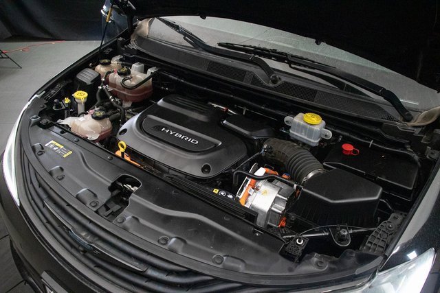 Used 2019 Chrysler Pacifica Limited w/ Advanced Safetytec Group image 27