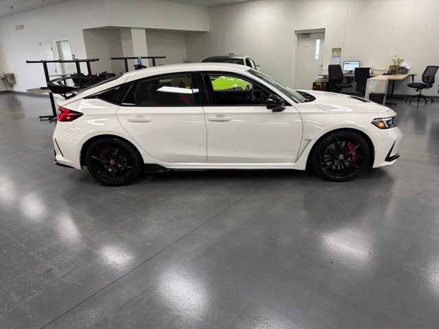 Used 2025 Honda Civic Type R image 8