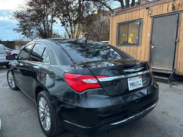 Used 2011 Chrysler 200 Limited image 5