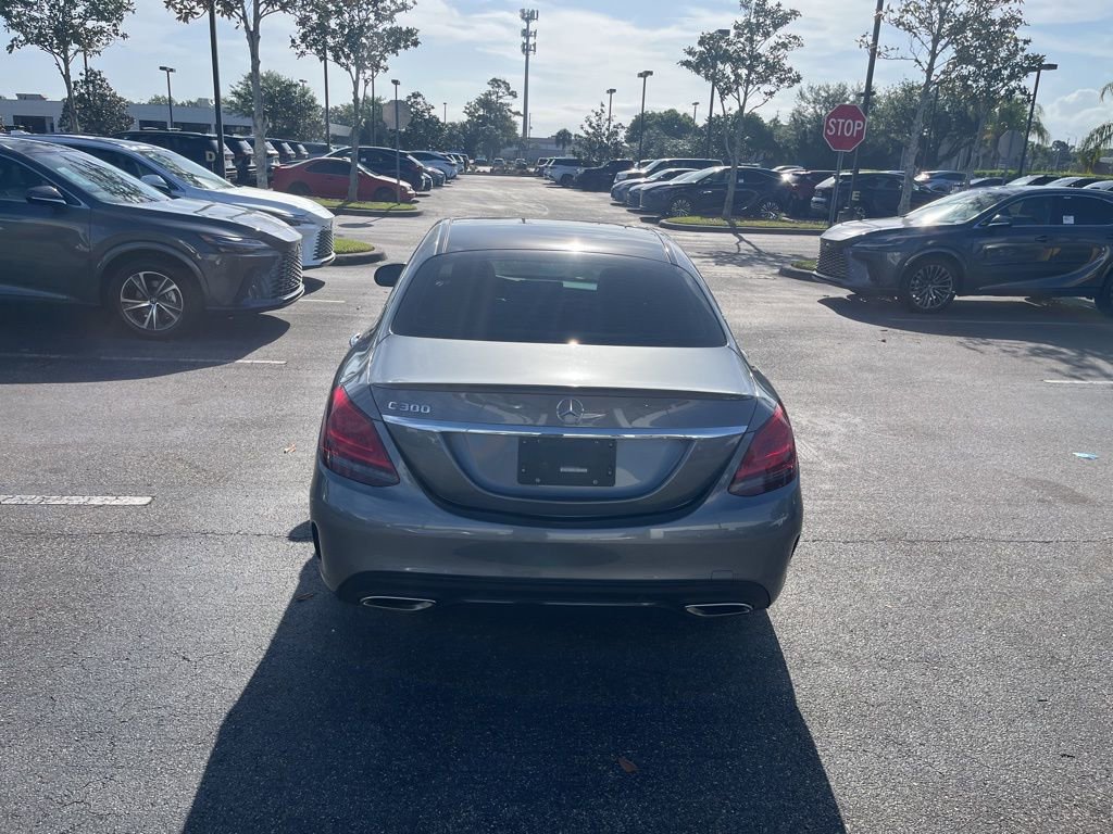 Used 2020 Mercedes-Benz C 300 Sedan image 4
