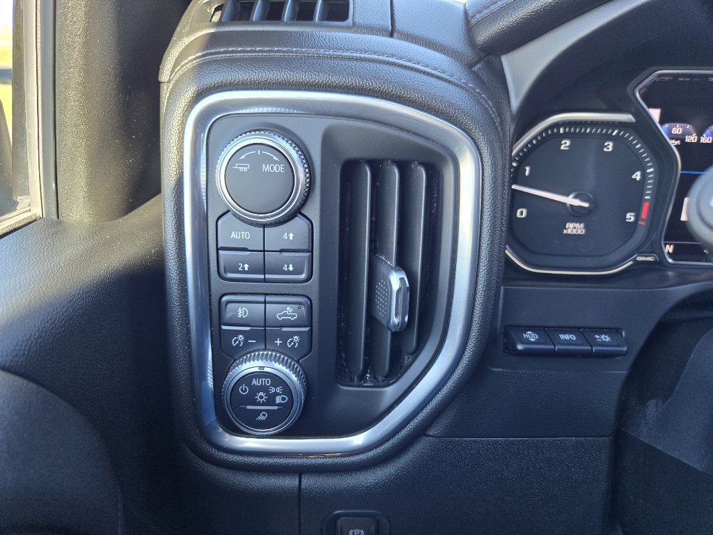 Used 2020 GMC Sierra 3500 Denali image 15