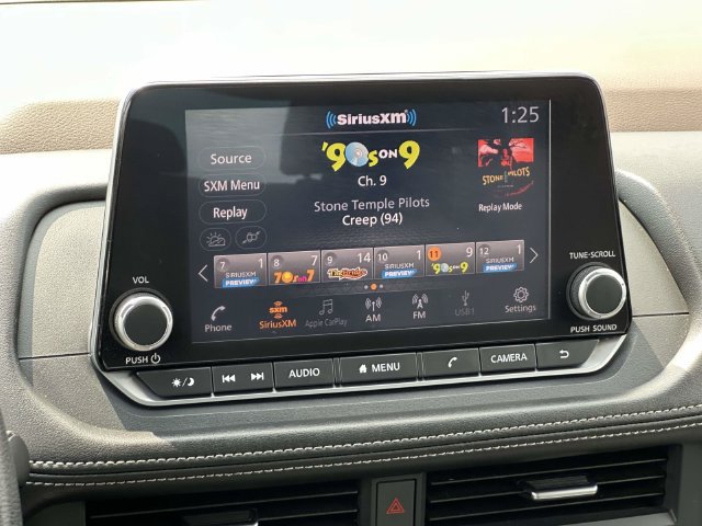 Used 2023 Nissan Rogue SV AWD/4WD image 3