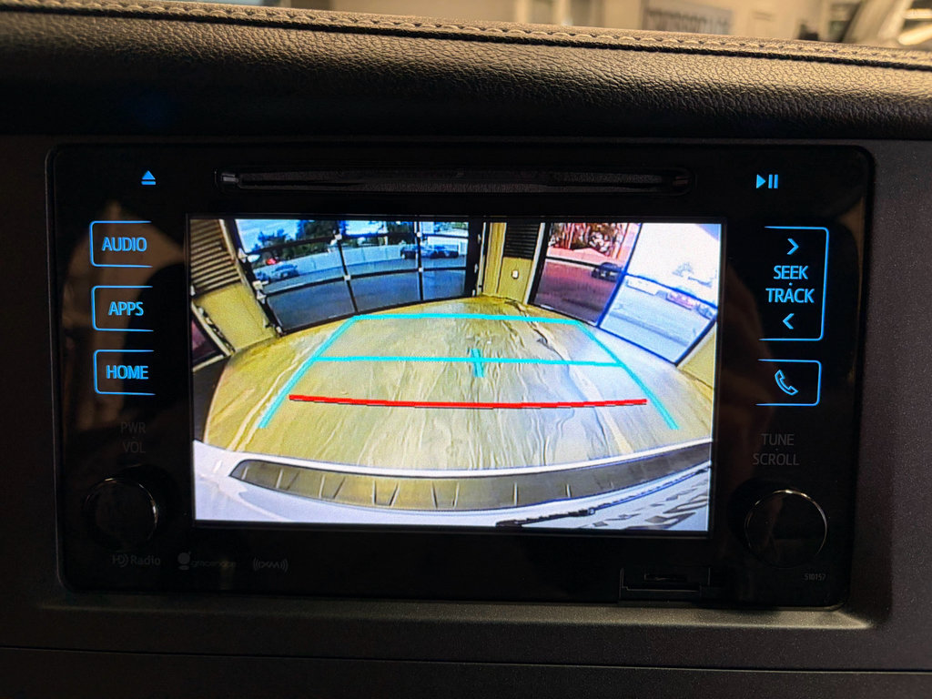 Used 2017 Toyota Sienna SE FWD image 20