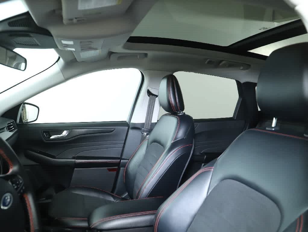 Used 2021 Ford Escape SEL w/ SEL Stealth AWD Package image 20