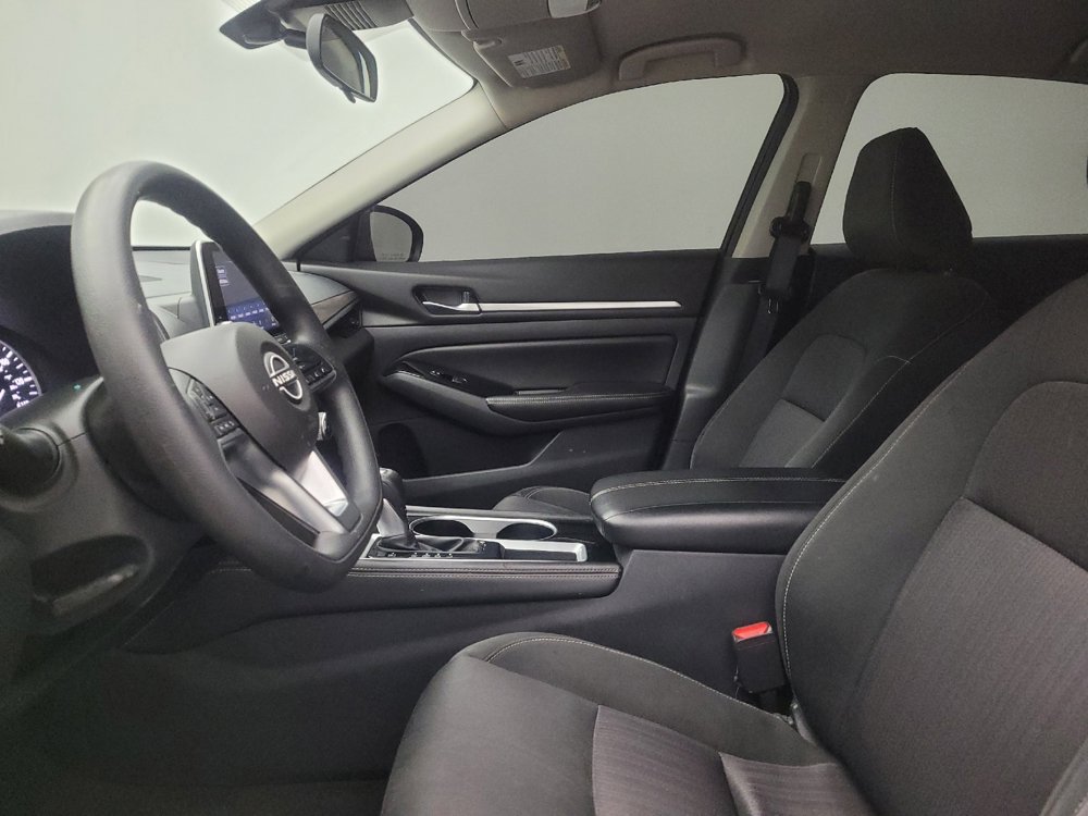 Used 2023 Nissan Altima 2.5 SV image 17