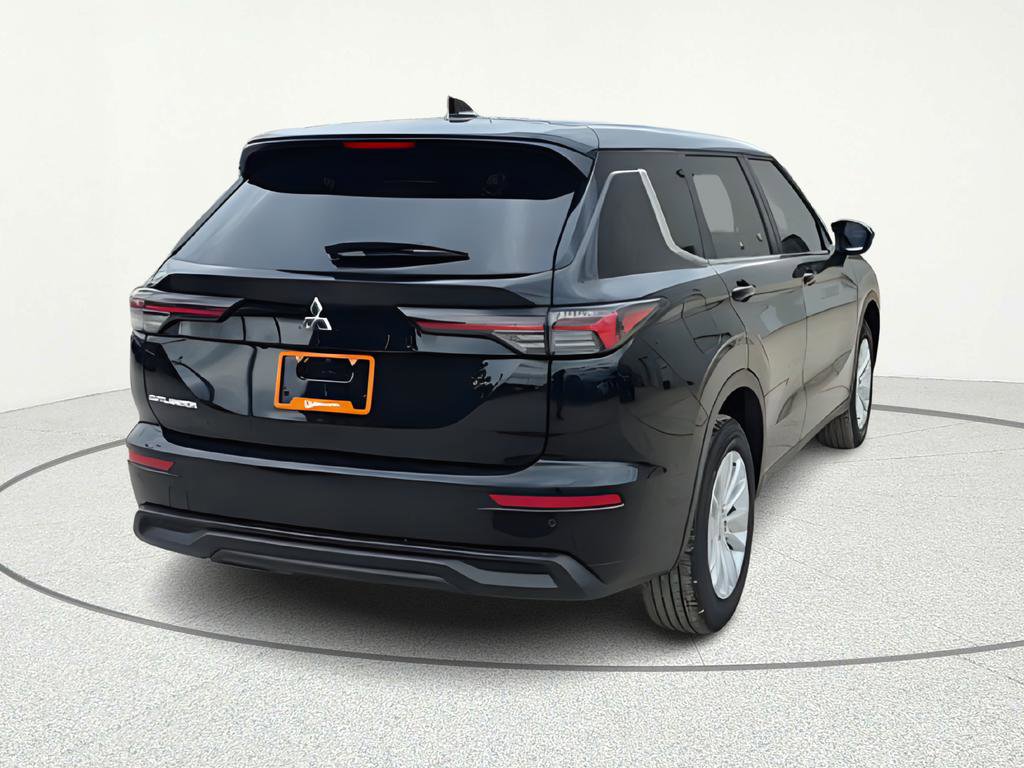 New 2026 Mitsubishi Outlander ES image 6