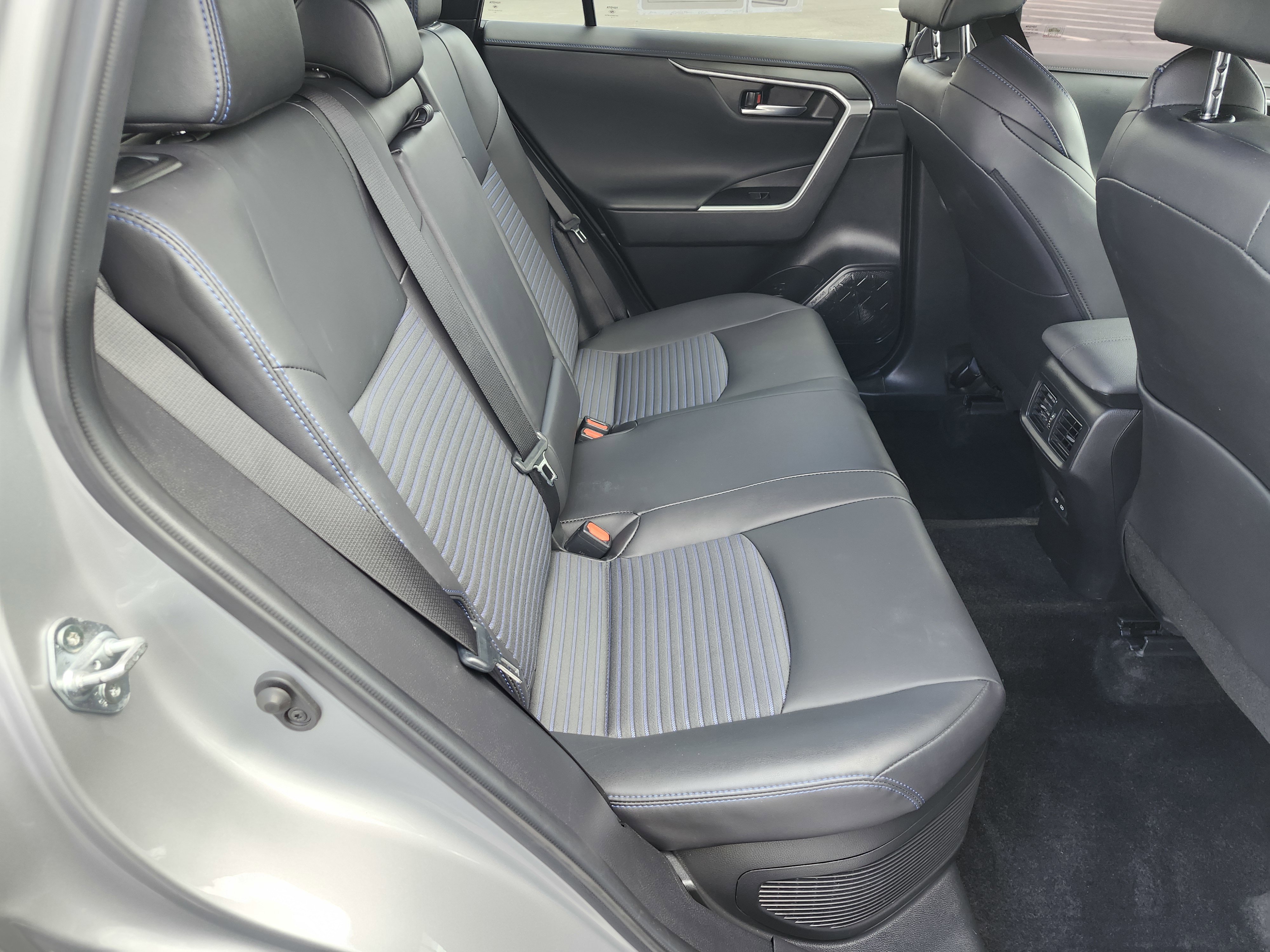 Used 2024 Toyota RAV4 XSE w/ Advanced Technology Package image 20