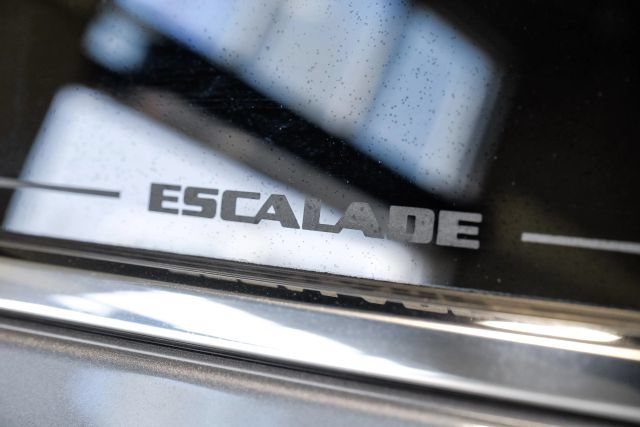 Used 2021 Cadillac Escalade ESV Premium Luxury AWD/4WD image 80