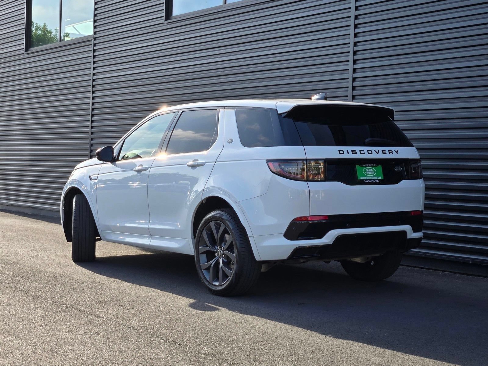 Used 2023 Land Rover Discovery Sport SE R-Dynamic AWD/4WD image 5