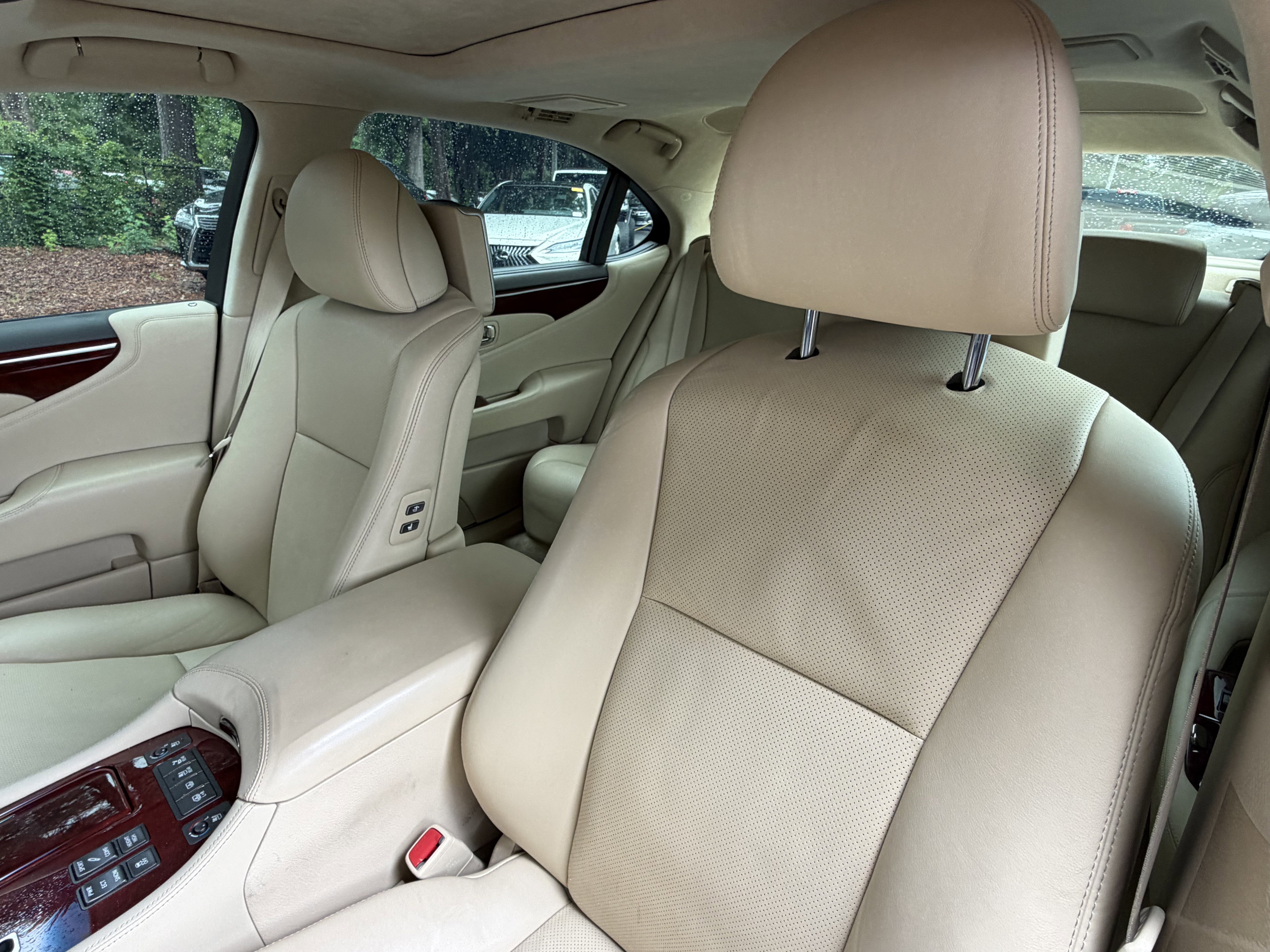 Used 2010 Lexus LS 460 L AWD/4WD image 17