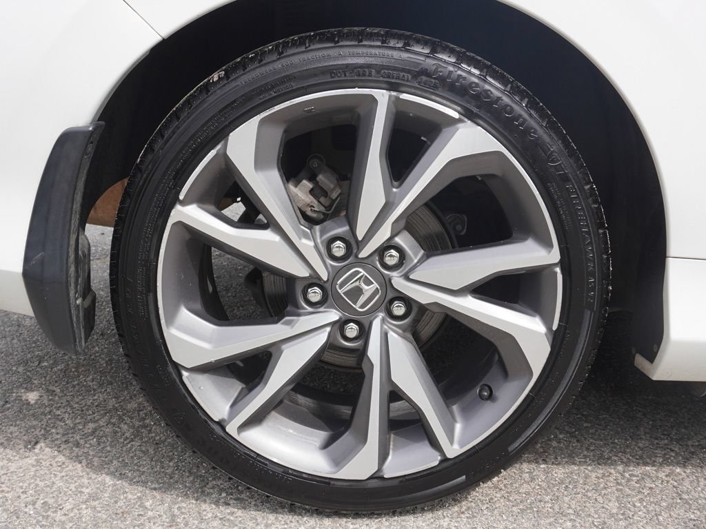 Used 2019 Honda Civic Touring image 18