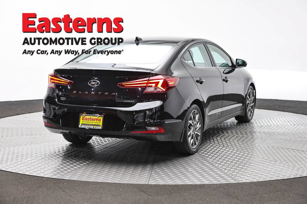 Used 2020 Hyundai Elantra Limited w/ Winter Weather Package FWD image 5