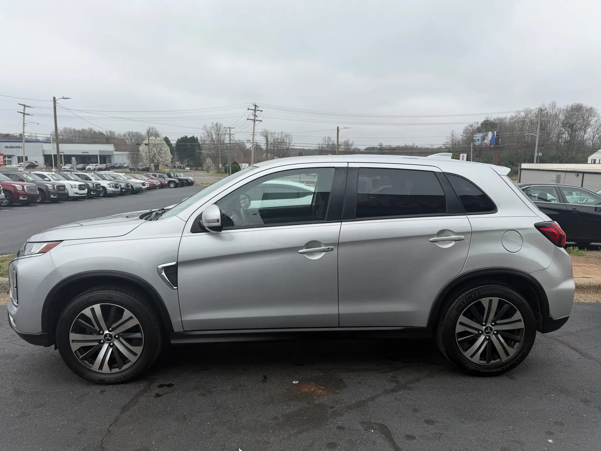 Used 2020 Mitsubishi Outlander Sport SE image 4